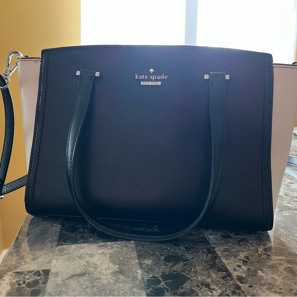 Kate Spade Black and White Medium sized Women's Bag